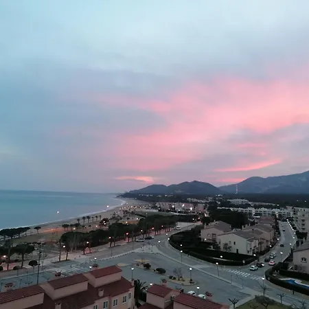 Con Terraza, Vistas Playa Y Montana Hospitalet De L'Infant