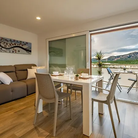Con Terraza, Vistas Playa Y Montana Apartment Hospitalet De L'Infant