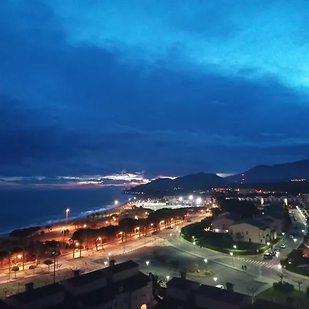 Con Terraza, Vistas Playa Y Montana Hospitalet De L'Infant